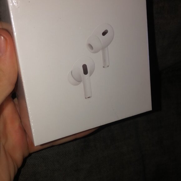 Airpods Pro 2nd Generation - Picture 3 of 4
